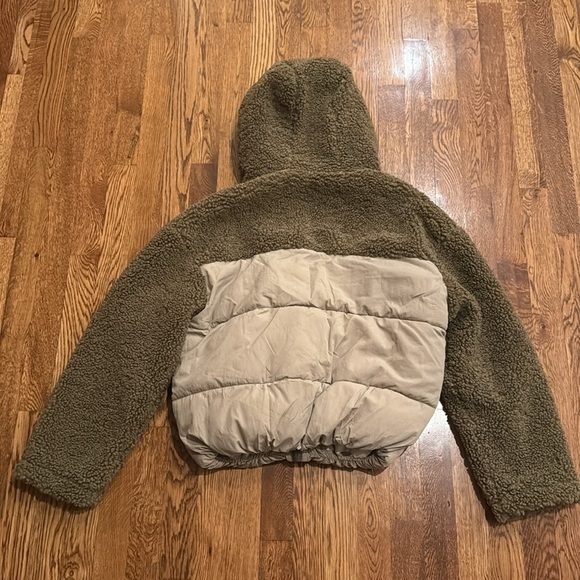 Zara Women’s Brown and Cream Fluffy Puffer Jacket Size XS - Picture 6 of 8